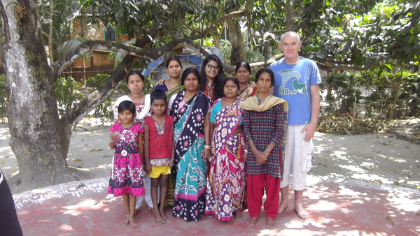 SED Ali Campbell 2) With Mandala Theatre; Kathmandu; Nepal and Jana Sanskriti children’s group; Badu; Kolkata