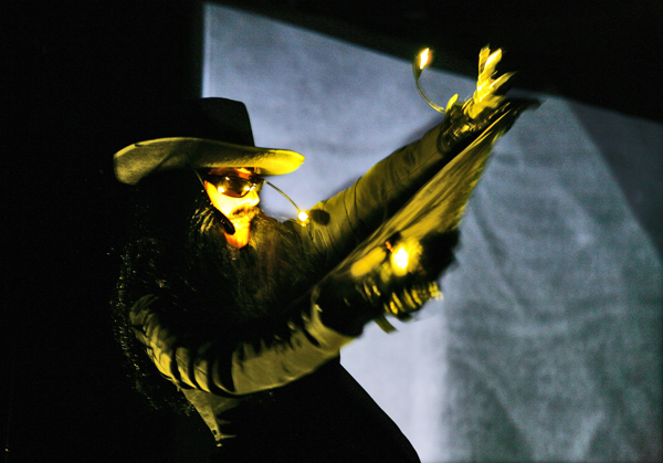 Aftermaths: a tear in the meat of vision photo by Simon Annand