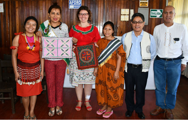 ARPEC delegates meeting Peruvian colleagues