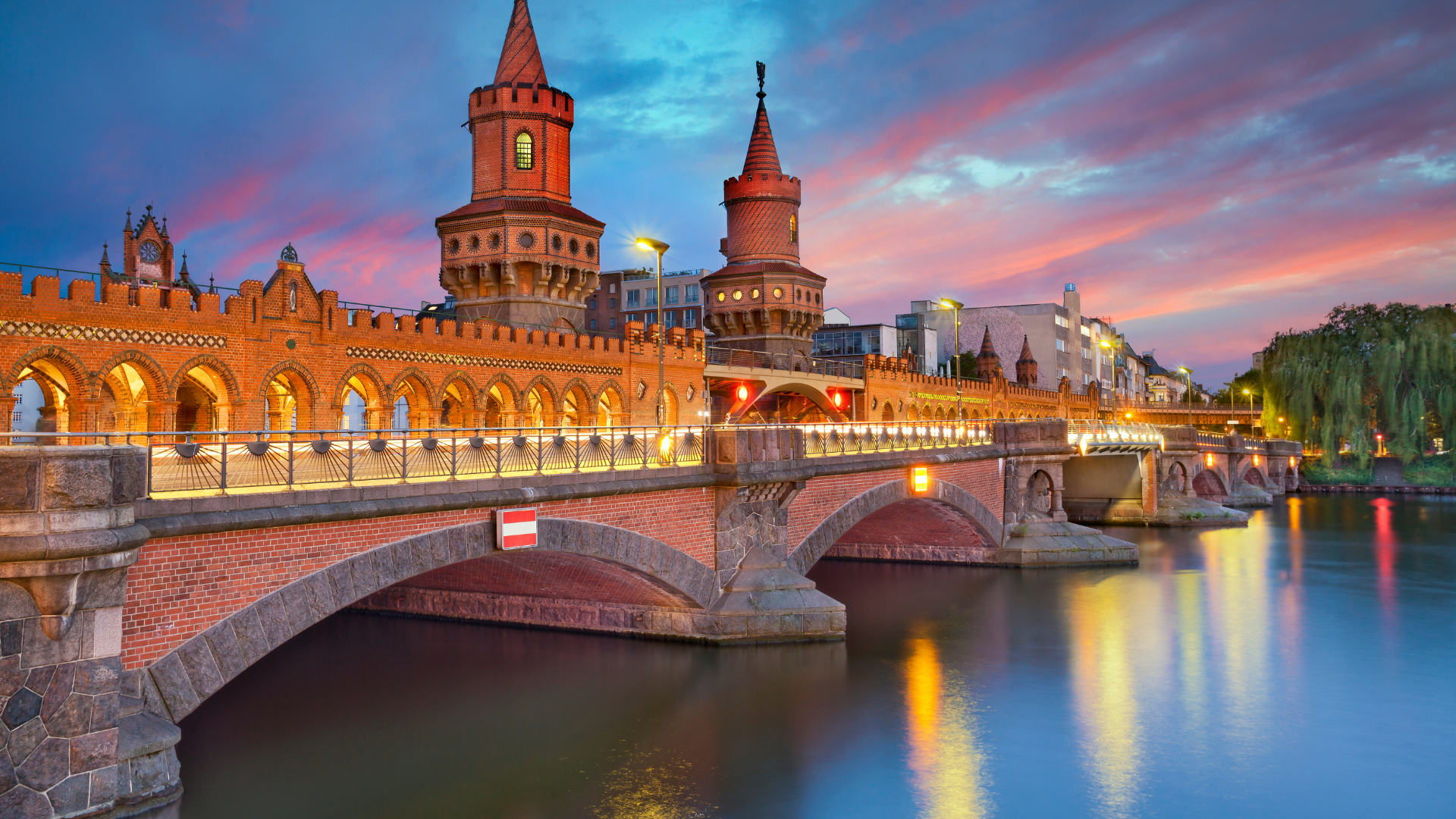 Image shows a landmark from Berlin