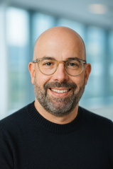 Headshot of Noam Shemtov