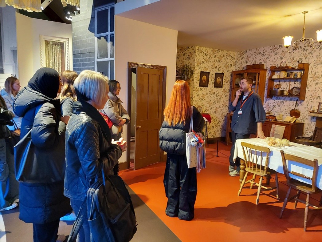 Students at the Home of the Museum