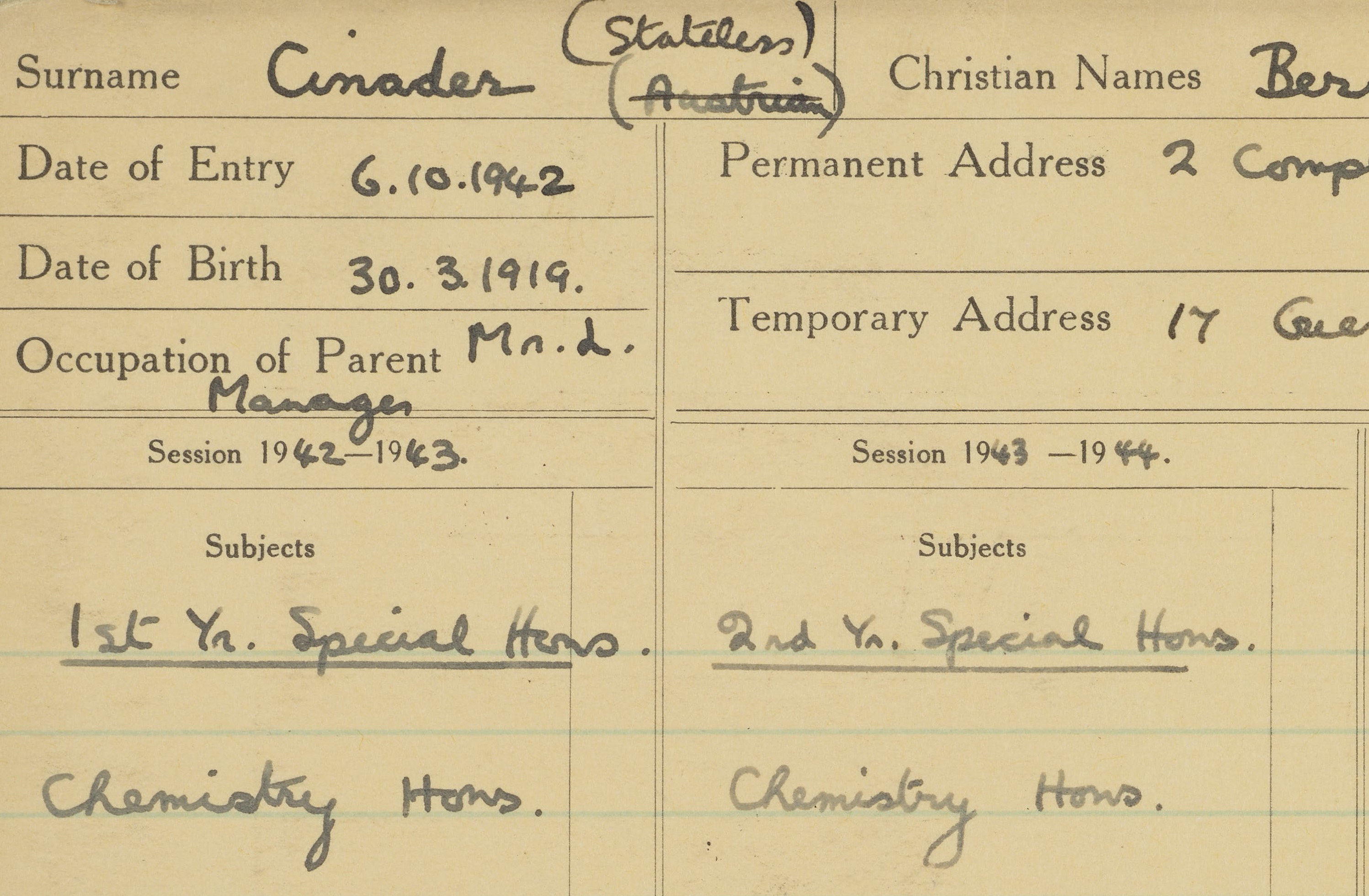 Closeup of Cindaders student card showing Stateless label
