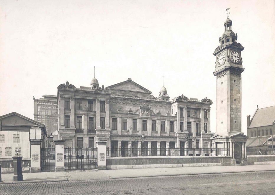 Queen Mary's civic heritage