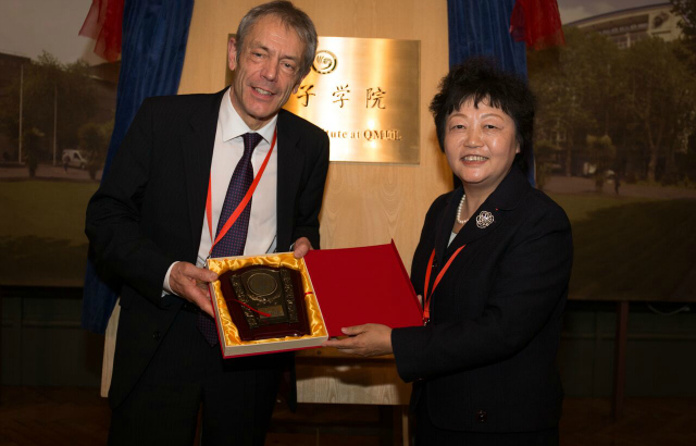 Professor Simon Gaskell and Professor Fan Liming