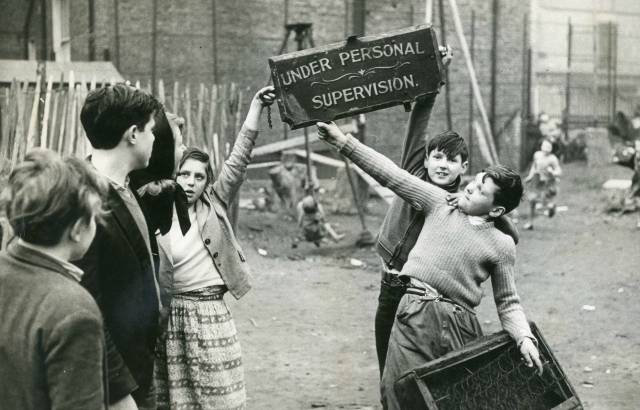 (c) Donne Buck/V&A Museum