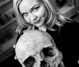 Dr Lindsey Fitzharris. Photo © Tony'TK'Smith