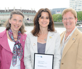 Dr Genoveva Esteban (centre) with Judith Wardlaw (left) from Thomas Hardye School and Georgina Humble (right) from STEMPOINT Dorset. Photo credit: Em Fitzgerald