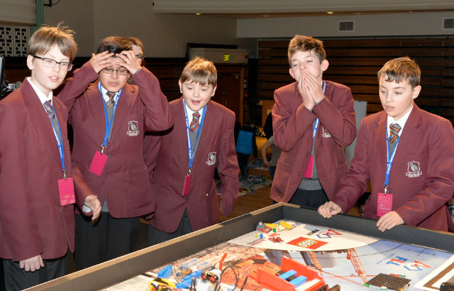 Photo: Ray Crundwell