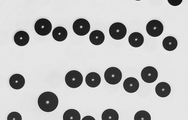 Still image of how water droplets move through a gel substrate. Credit: S. Karpitschka et al  