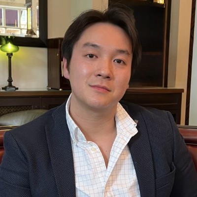 Profile photo of Dr Mark Jetsaphon Niyompatama